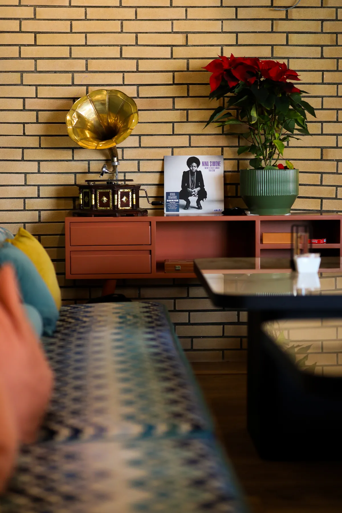 Vintage gramophone at Blin Bistro