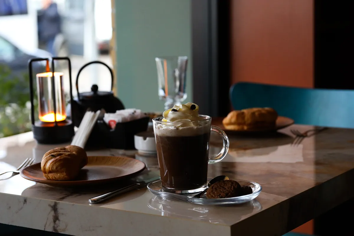 Hot chocolate with croissant